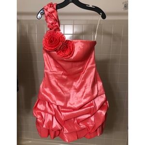 Daisy One Shoulder XL